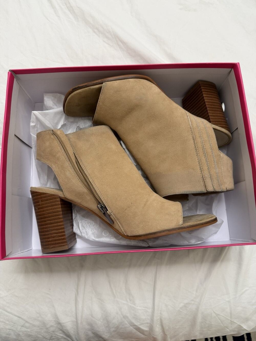 Vince Camuto Tan Suede Peep Toe Block Heel Booties Women’s 9.5